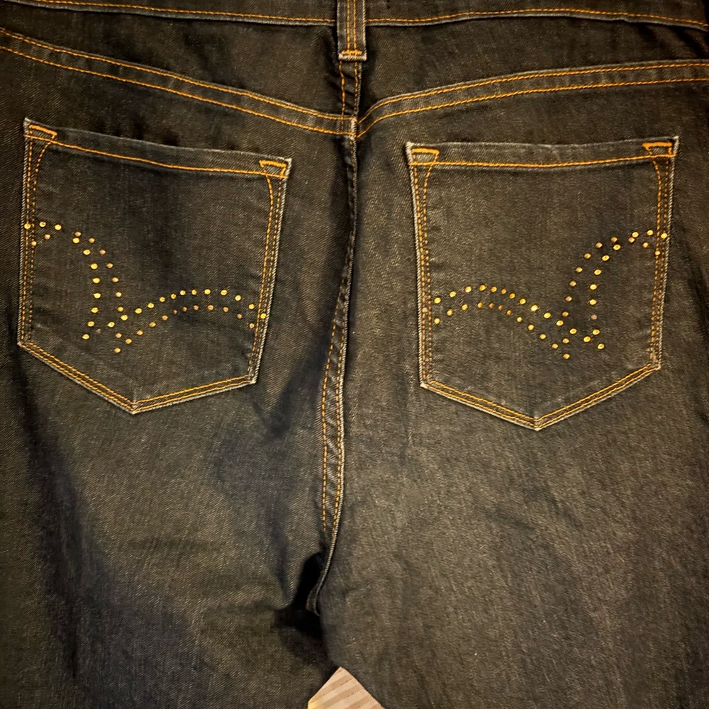 Not Your Daughters Jeans - Picture 5 of 8